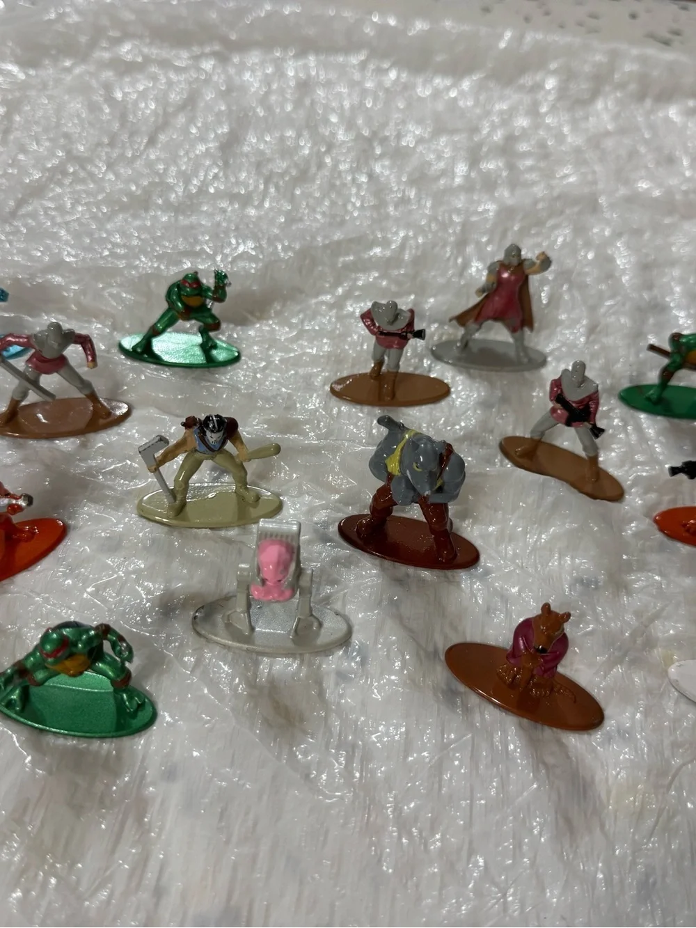 Jada Nano Metalfigs TMNT 16 Pack - Collectible Die-Cast Figures ... - Picture 9 of 10